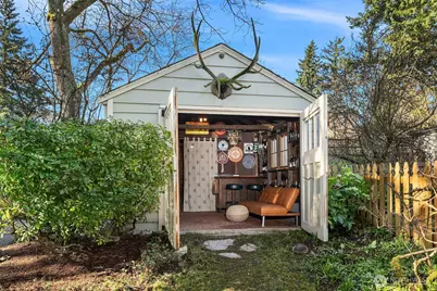 14333 Dayton Avenue N, Seattle, WA 98133 - Photo 28