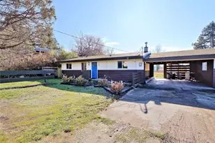 6105 S 124th St, Seattle, WA 98178 - Photo 2