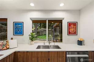 16700 SE 31st St, Bellevue, WA 98008 - Photo 12