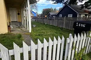 2406 11th St, Bremerton, WA 98312 - Photo 2