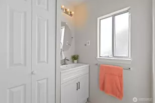 1721 McDougall Ave, Everett, WA 98201 - Photo 16