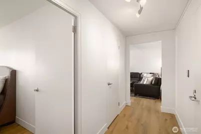 1105 Spring Street #1112, Seattle, WA 98104 - Photo 16