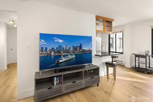 1105 Spring St, Seattle, WA 98104 - Photo 6