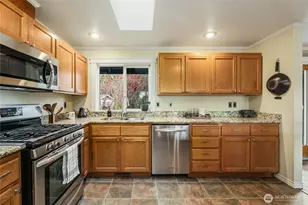 3929 205th Pl SW, Lynnwood, WA 98036 - Photo 8