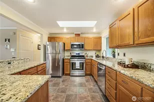 3929 205th Pl SW, Lynnwood, WA 98036 - Photo 8