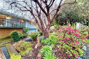 3929 205th Pl SW, Lynnwood, WA 98036 - Photo 2