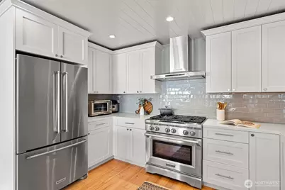 3028 63rd Avenue SW, Seattle, WA 98116 - Photo 10