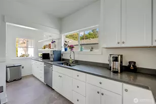 4918 S 3rd Ave, Everett, WA 98203 - Photo 18