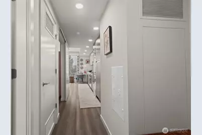 800 Columbia Street #703, Seattle, WA 98104 - Photo 4