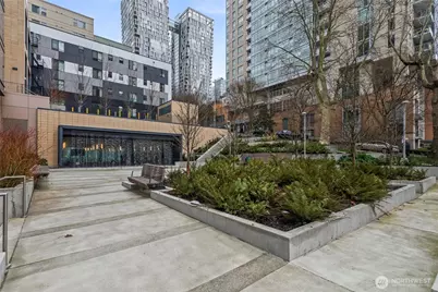 800 Columbia Street #703, Seattle, WA 98104 - Photo 36