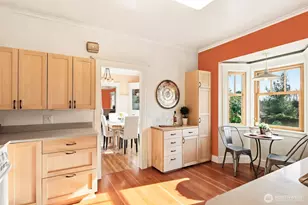 932 N 70th St, Seattle, WA 98103 - Photo 4