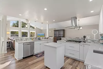 3718 NE 189th Place, Lake Forest Park, WA 98155 - Photo 6