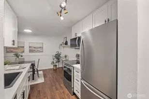 10501 8th Ave NE, Seattle, WA 98125 - Photo 6