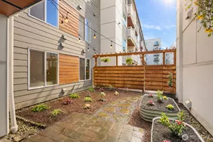 10501 8th Ave NE, Seattle, WA 98125 - Photo 2