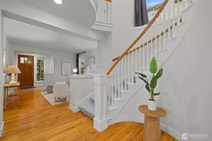 1717 100th Ave NE, Bellevue, WA 98004 - Photo 10