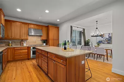 1717 100th Avenue NE, Bellevue, WA 98004 - Photo 18