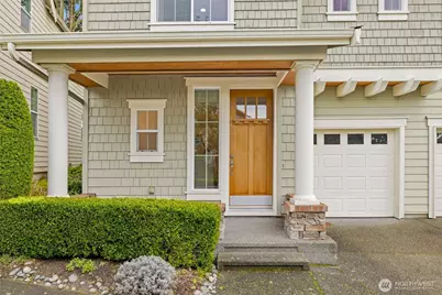 1717 100th Avenue NE, Bellevue, WA 98004 - Photo 4