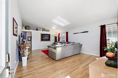 2253 McDonald Avenue, DuPont, WA 98327 - Photo 4