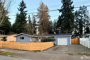 3711 Grandview Dr W, University Place, WA 98465 - Photo 2