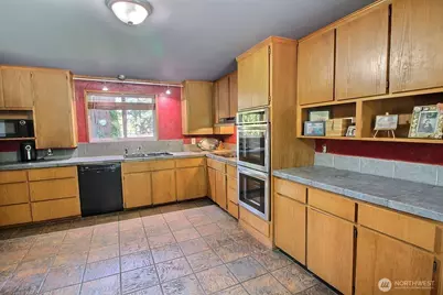 36204 108th Avenue Ct E, Eatonville, WA 98328 - Photo 10