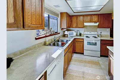 916 Cathy Court SE, Tumwater, WA 98501 - Photo 10