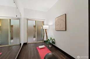 4000 NE 3rd Pl, Renton, WA 98056 - Photo 4