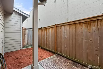 4000 NE 3rd Place, Renton, WA 98056 - Photo 36