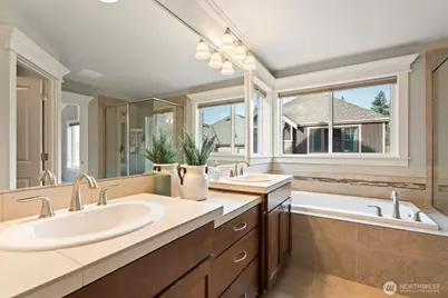 2170 NW Stoney Creek Drive, Issaquah, WA 98027 - Photo 34