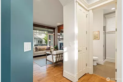 2170 NW Stoney Creek Drive, Issaquah, WA 98027 - Photo 10