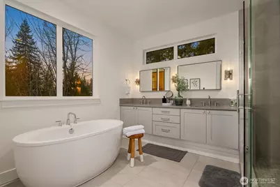 12105 NE 105th Street, Kirkland, WA 98033 - Photo 18