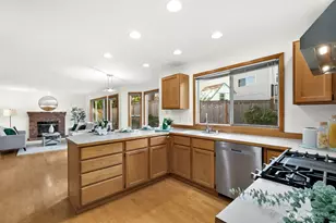 1719 223rd Pl NE, Sammamish, WA 98074 - Photo 8