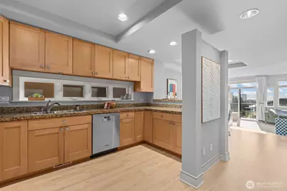 116 Aloha Street #116, Seattle, WA 98109 - Photo 12