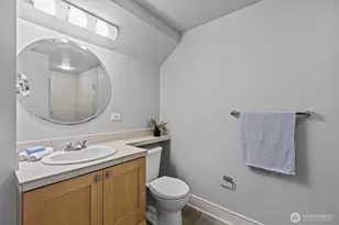 116 Aloha St, Seattle, WA 98109 - Photo 22