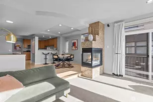116 Aloha St, Seattle, WA 98109 - Photo 8