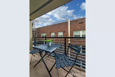 626 4th Avenue W #305, Seattle, WA 98119 - Photo 6