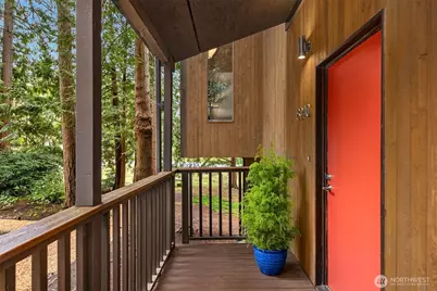 8240 NE Baker Hill Road, Bainbridge Island, WA 98110 - Photo 4