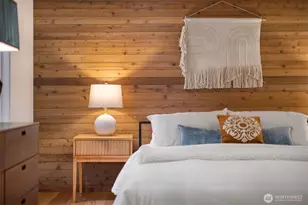 8240 NE Baker Hill Rd, Bainbridge Island, WA 98110 - Photo 24