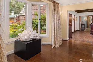 300 Maiden Ln E, Seattle, WA 98112 - Photo 8