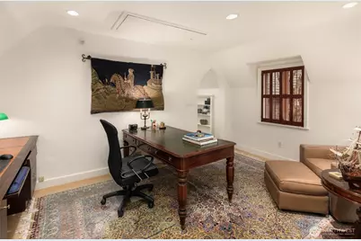 300 Maiden Lane E, Seattle, WA 98112 - Photo 32