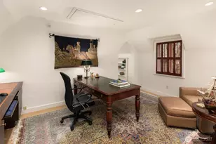 300 Maiden Ln E, Seattle, WA 98112 - Photo 32