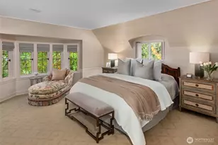 300 Maiden Ln E, Seattle, WA 98112 - Photo 36