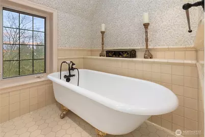 300 Maiden Lane E, Seattle, WA 98112 - Photo 38