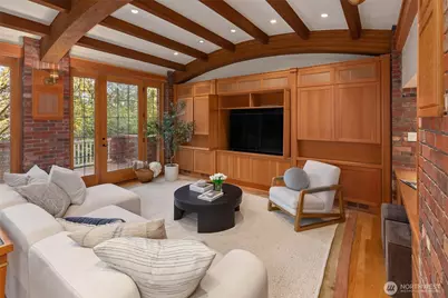 300 Maiden Lane E, Seattle, WA 98112 - Photo 26