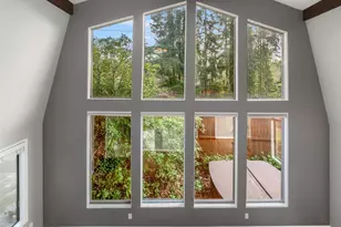 1504 NE 107th St, Seattle, WA 98125 - Photo 4