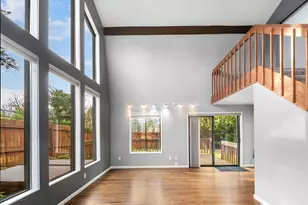 1504 NE 107th St, Seattle, WA 98125 - Photo 6