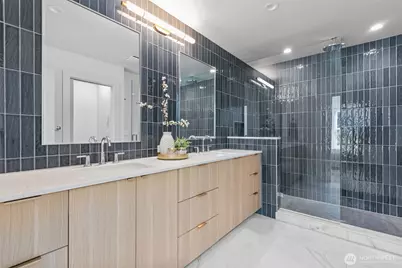 7350 22nd Avenue NW, Seattle, WA 98117 - Photo 16