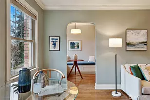 5810 Cowen Pl NE, Seattle, WA 98105 - Photo 4