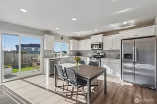 8332 39th Street NE, Marysville, WA 98270 - Photo 4