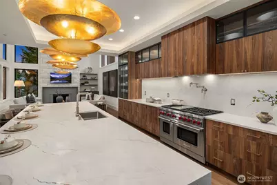 822 91st Avenue NE, Bellevue, WA 98004 - Photo 10