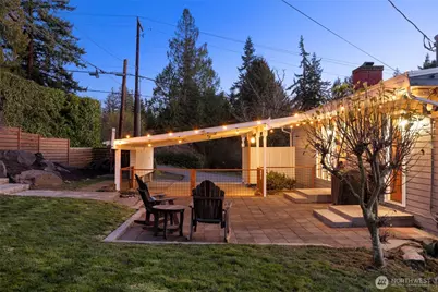 19005 11th Avenue NW, Shoreline, WA 98177 - Photo 2